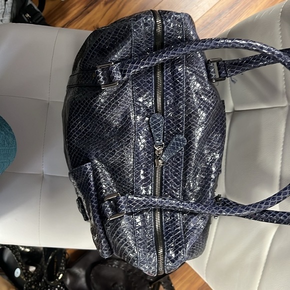 Blue animal skin like bag by STORI beautifully handcrafted lots of pockets - Picture 2 of 9